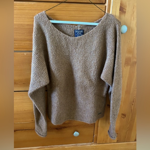 Abercrombie & Fitch Light Brown Sweater - Picture 1 of 4